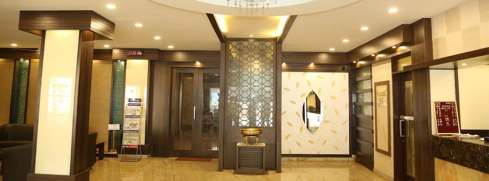 Фото Srinivas Saffron Hotel