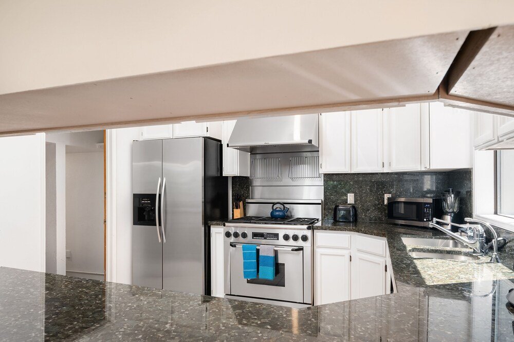 Фото Seattle Vacation Home: The Tuscan Villa