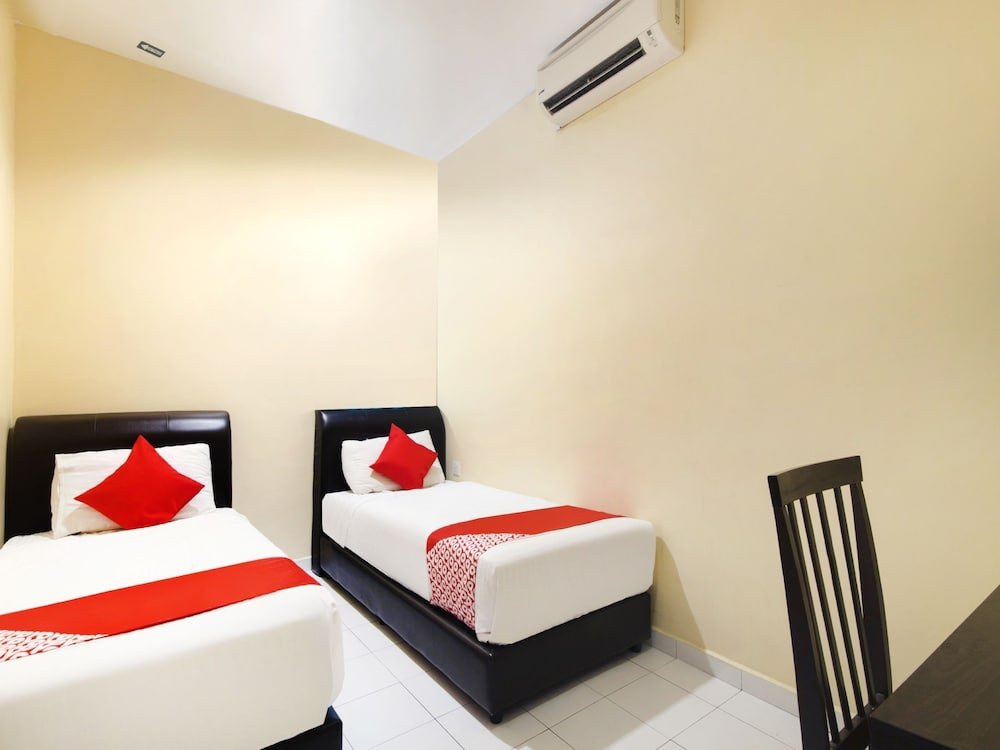 Фото Oyo 774 Hotel Iskandar