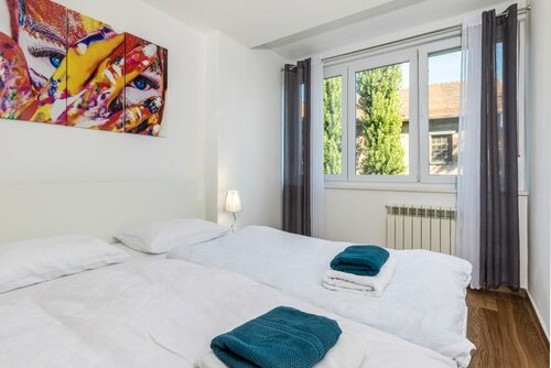 Гостиница Spacious 2bdr Apartment on Tkalciceva Street в Загребе
