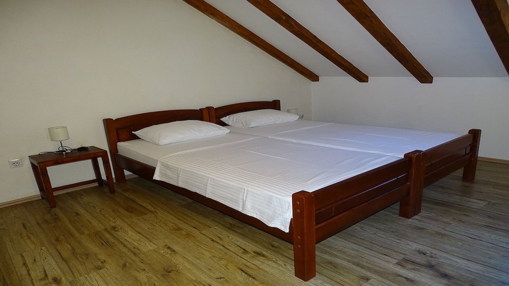 Фото Apartments Historic Stone House