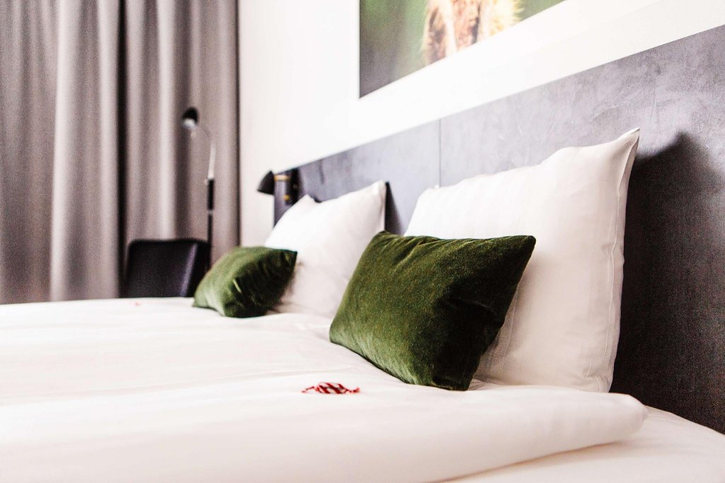 Фото 27183876708