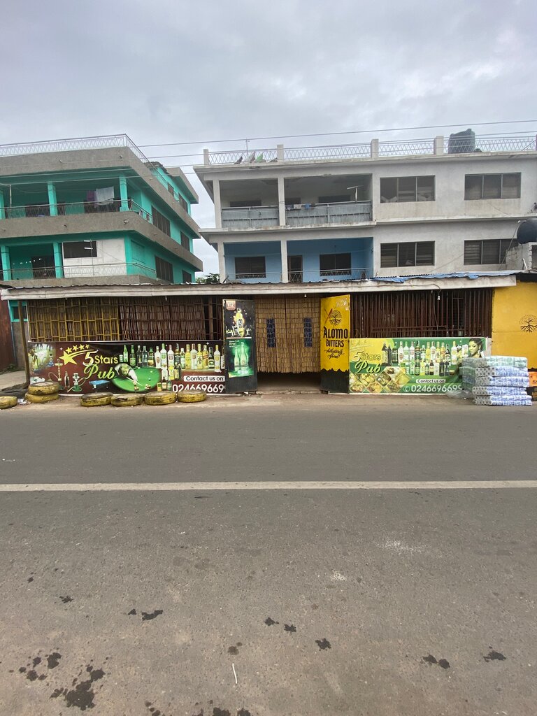 Bar, pub 5 Star Pub, Accra, photo
