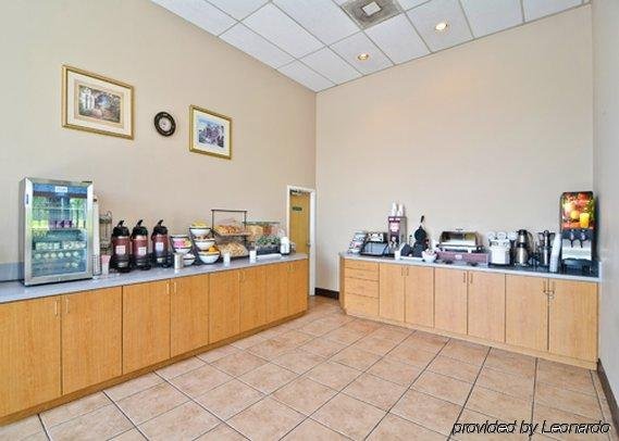 Фото Days Inn by Wyndham St George