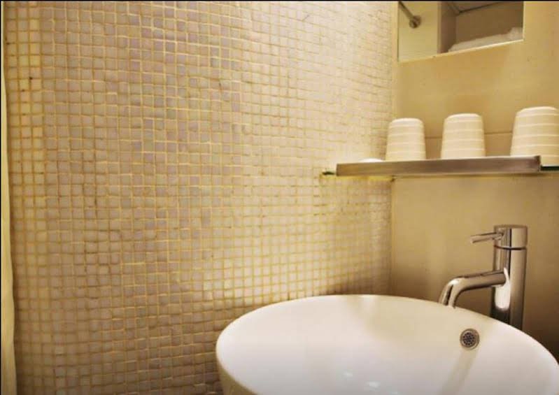 Фото Oriental Lander Hotel