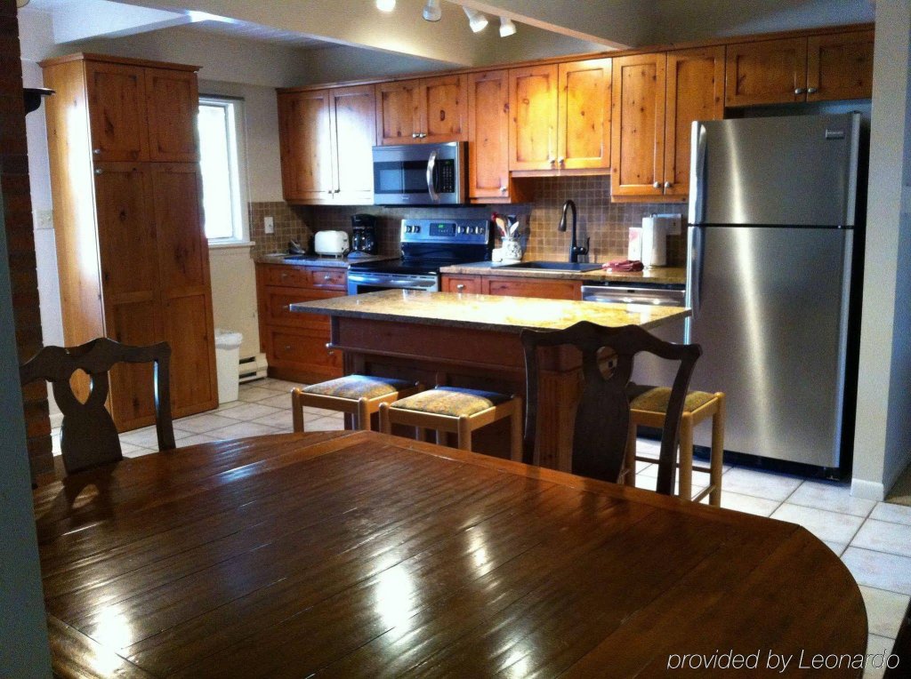 Фото Chateau Blanc Condominiums