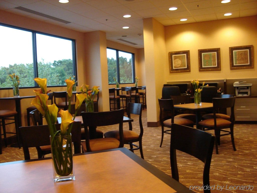 Фото Holiday Inn Little Rock-Airport-Conference Center, an Ihg Hotel