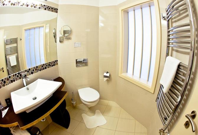 Фото Granada Konferencia Wellness Sport Hotel