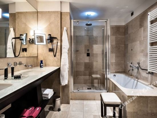 Фото Crowne Plaza Milan City