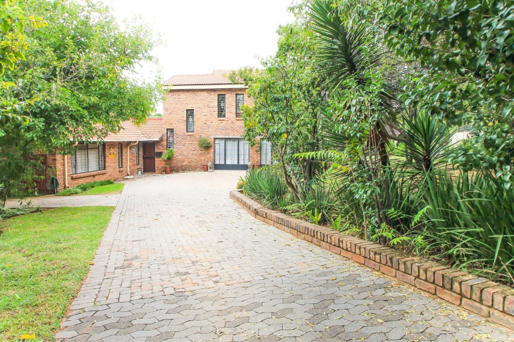 Фото Bedford Manor