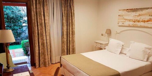 Внешний вид отеля Hotel Quinta de los Cedros в Мадриде, фото 4