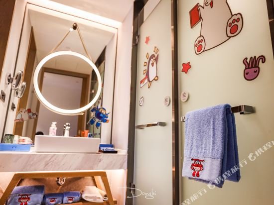 Фото Crowne Plaza Qingdao Oriental Movie Metropolis, an Ihg Hotel