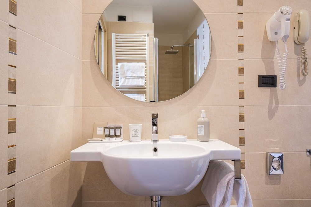 Фото Touring Hotel