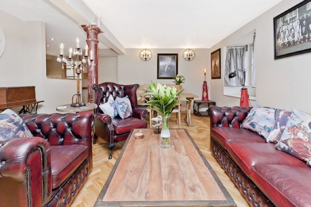 Фото Loft at the Brewery in Edinburgh Old Town