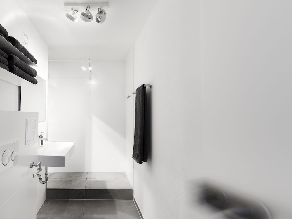 Фото Helle 2-Zimmer-Wohnung im 16. Og