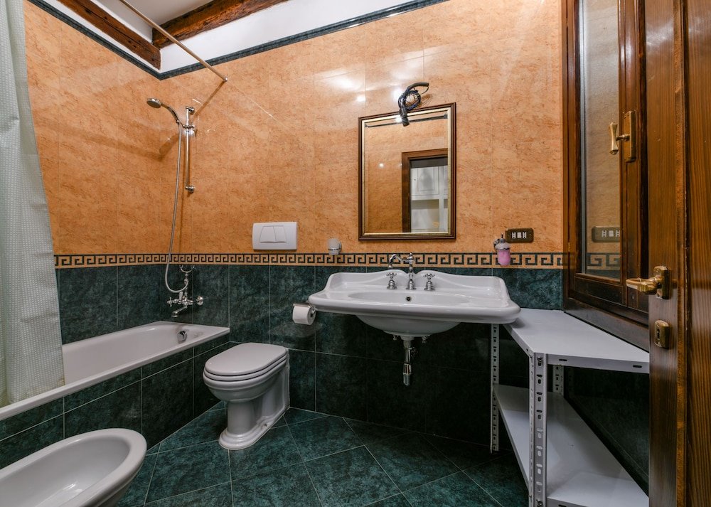 Фото Red Fashion