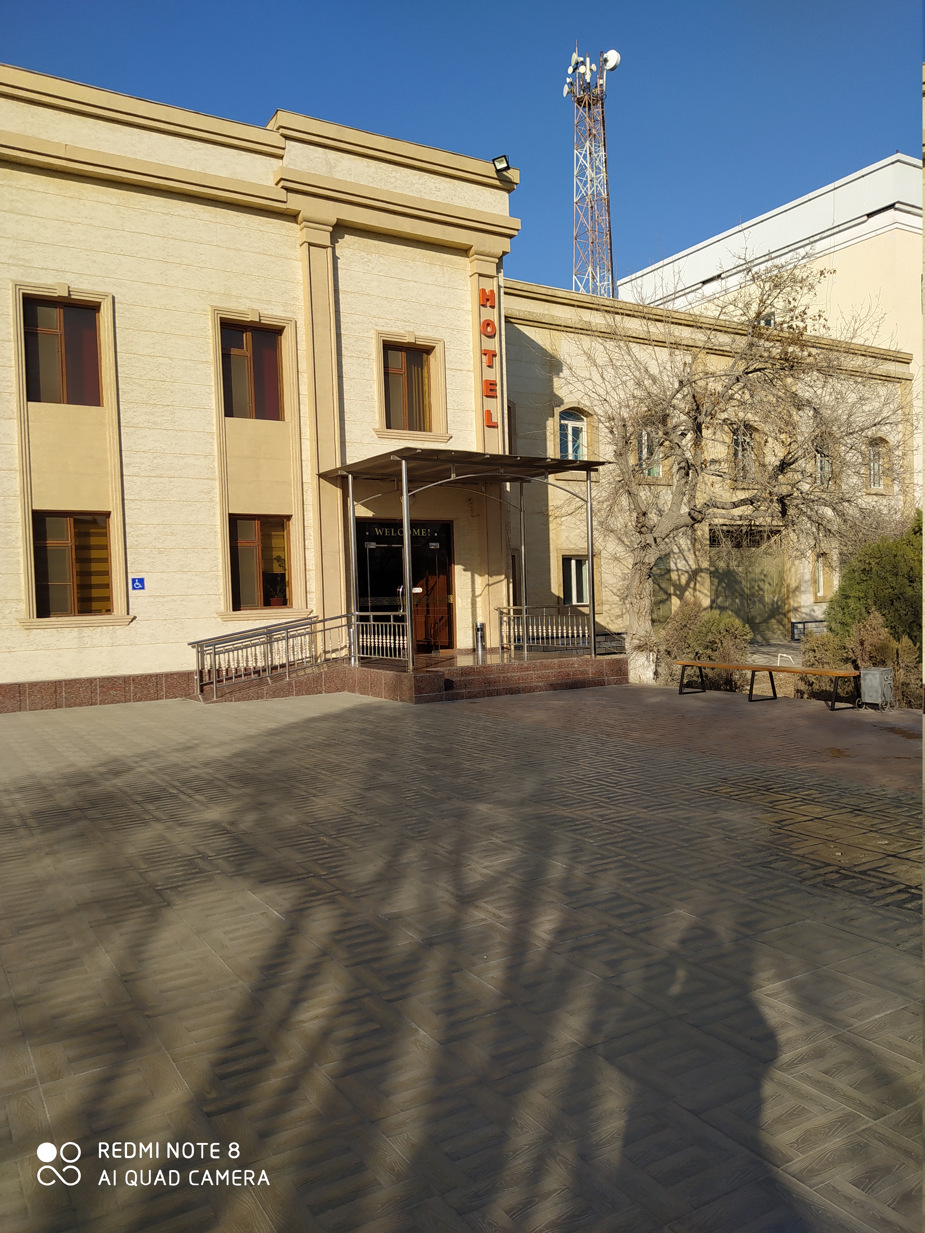 Фото отеля 2