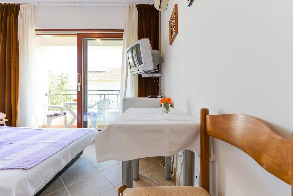 Фото Apartments and Room Thea