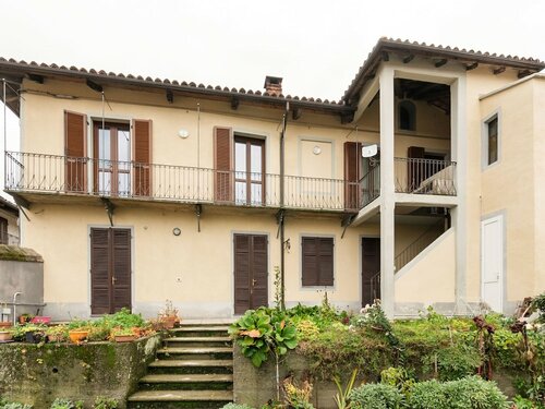 Жильё посуточно Striking Holiday Home in Albugnano With Terrace