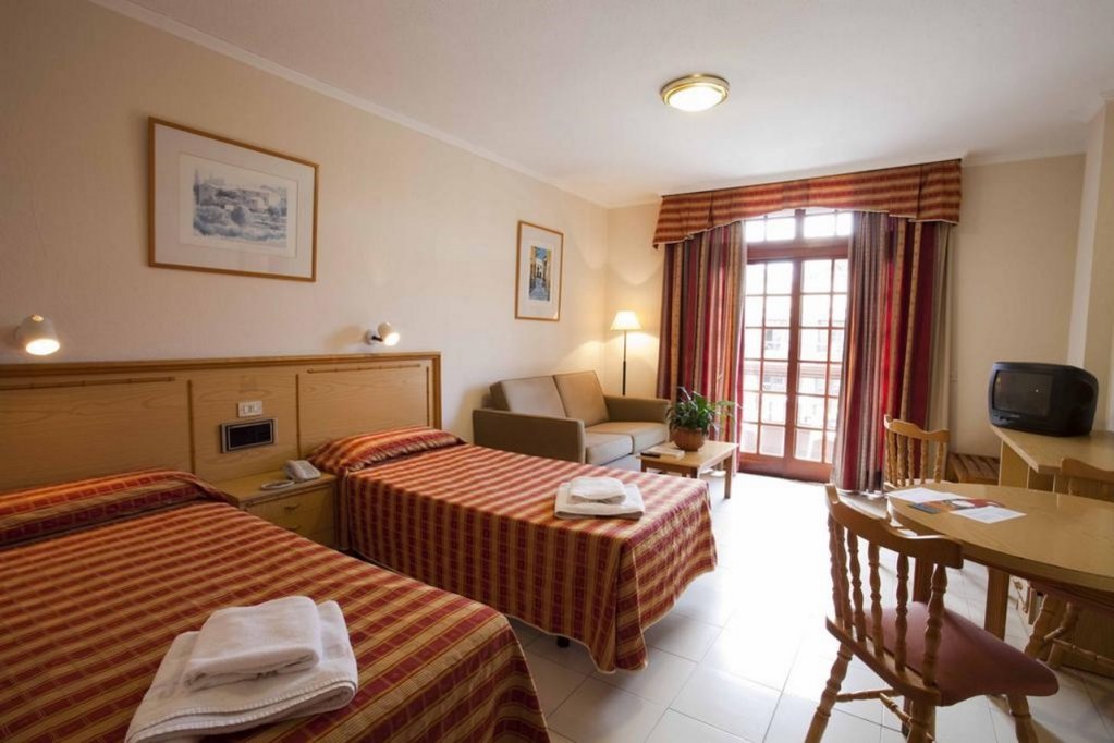 Фото Apartamentos Florida