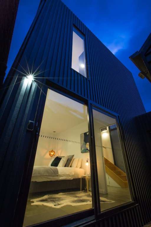 Фото White Room Apartments