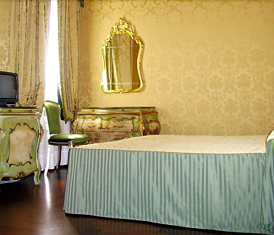 Фото Hotel Belle Epoque