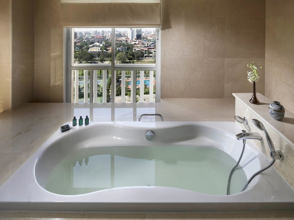 Фото Sofitel Phnom Penh Phokeethra
