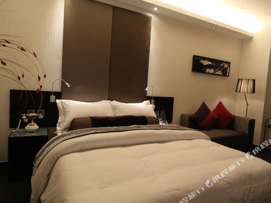 Фото The Ten Hotel