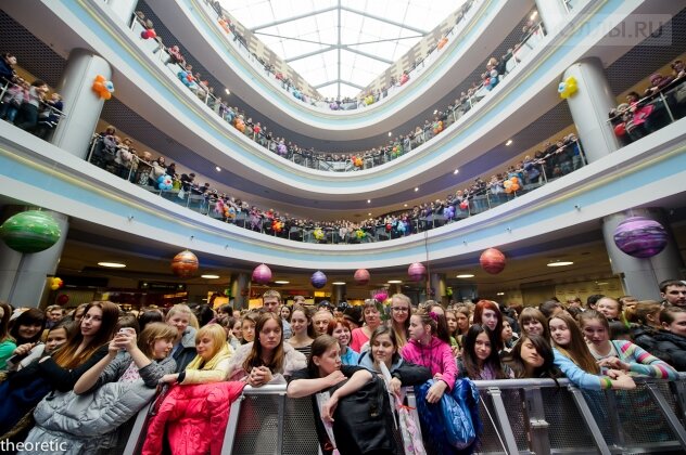 Shopping mall Continent, Saint Petersburg, photo