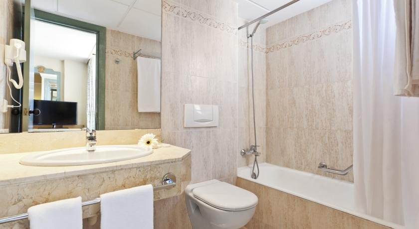 Фото Grupotel Orient