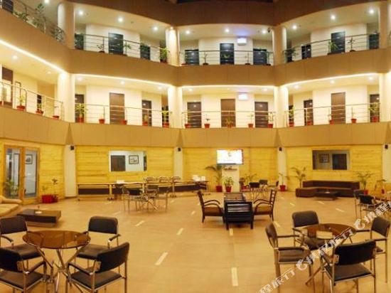 Фото Fairvacanze Inns & Suites