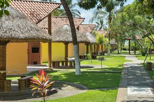 Costa Dourada Village (Estado de Alagoas), hotel