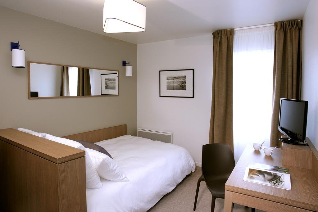 Фото Appart'City Confort Orléans