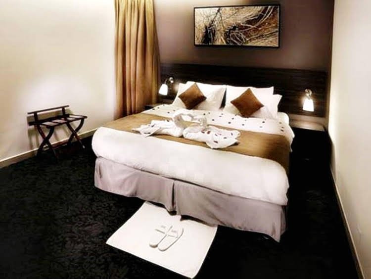 Фото Watheer Hotel Suite