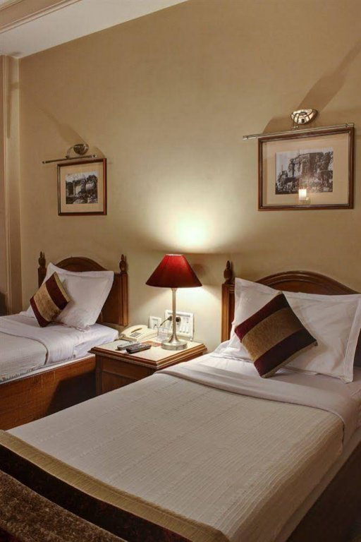 Фото Hotel Pradeep Palace