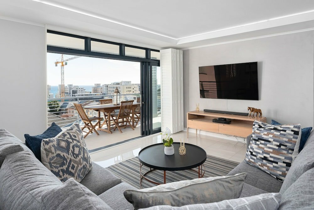 Short-term housing rental Martinique Luxury Serviced Apartments, Capetown, photo