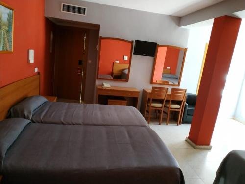 Фото Hotel Rambla