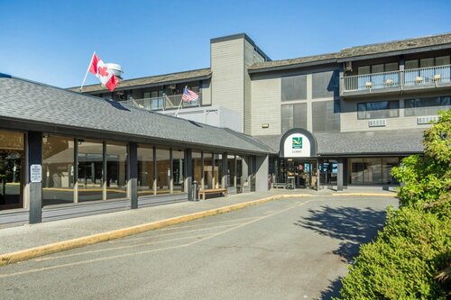 Гостиница Bayside Resort, Ascend Hotel Collection в Провинции Британская Колумбия