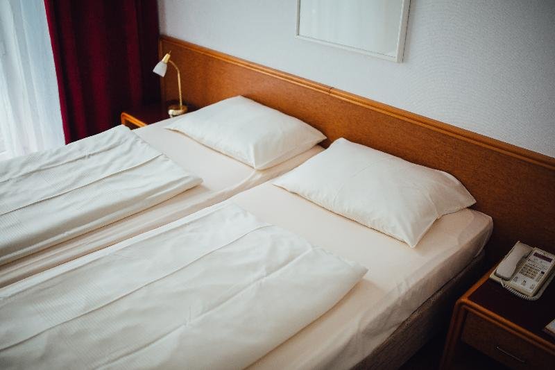 Фото Отель Hk Dusseldorf City