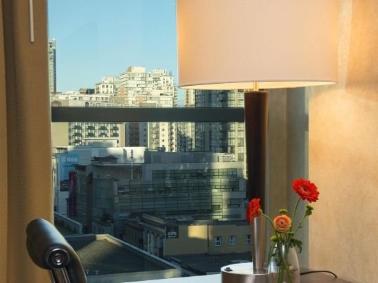 Фото Grand Park Hotel & Suites Downtown Vancouver