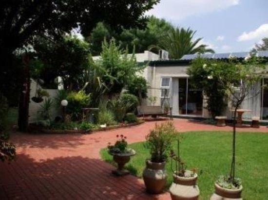 Фото Sleep Eezy Cottages