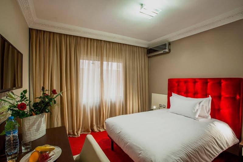 Фото Yaad City Hotel