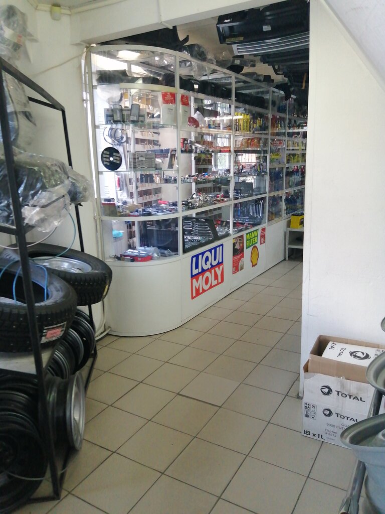 متجر قطع غيار ولوازم السيارات Mayak-avto avtomagazin Bondar B.G. IP ، ، صورة