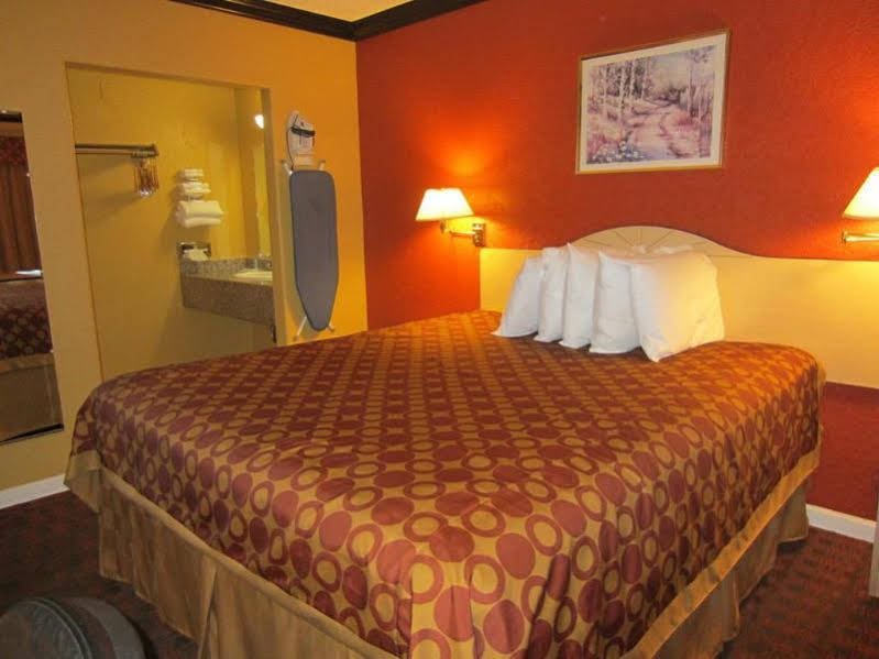 Фото Rodeway Inn Capitol