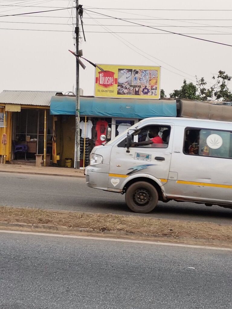 Fashion house 1st Kloset, Kumasi, photo