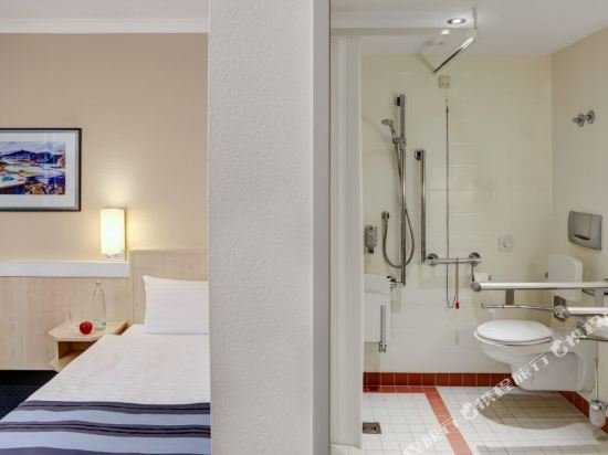 Фото IntercityHotel Ulm