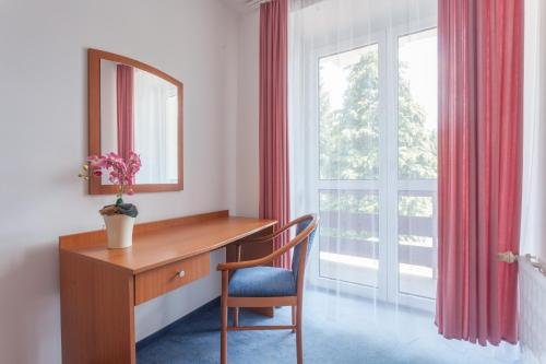 Фото Hotel Pod Lipou