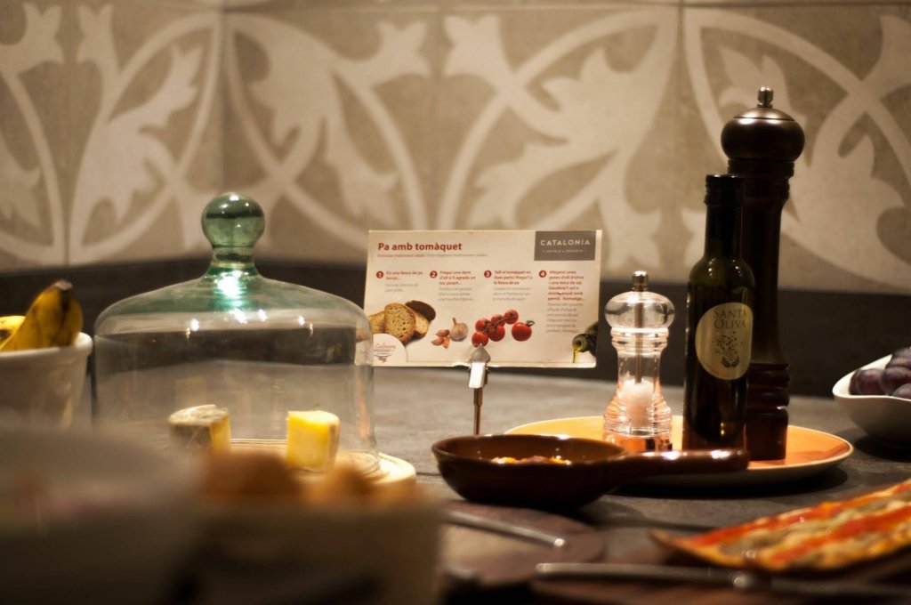 Фото Отель Catalonia Park Güell