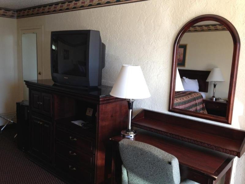 Фото Oyo Hotel Oklahoma City South I-35 and Se 29th