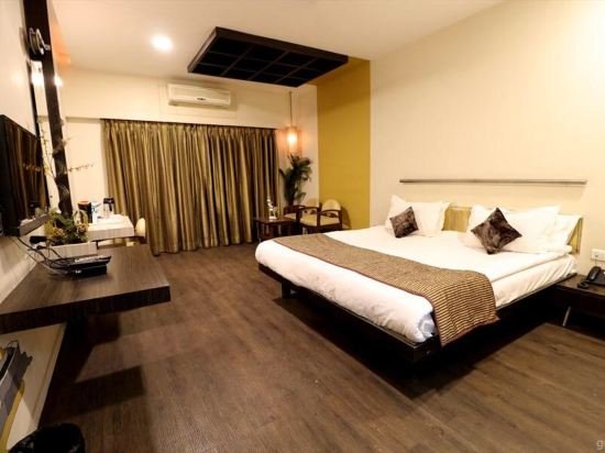 Фото Отель Aurangabad Gymkhana Club